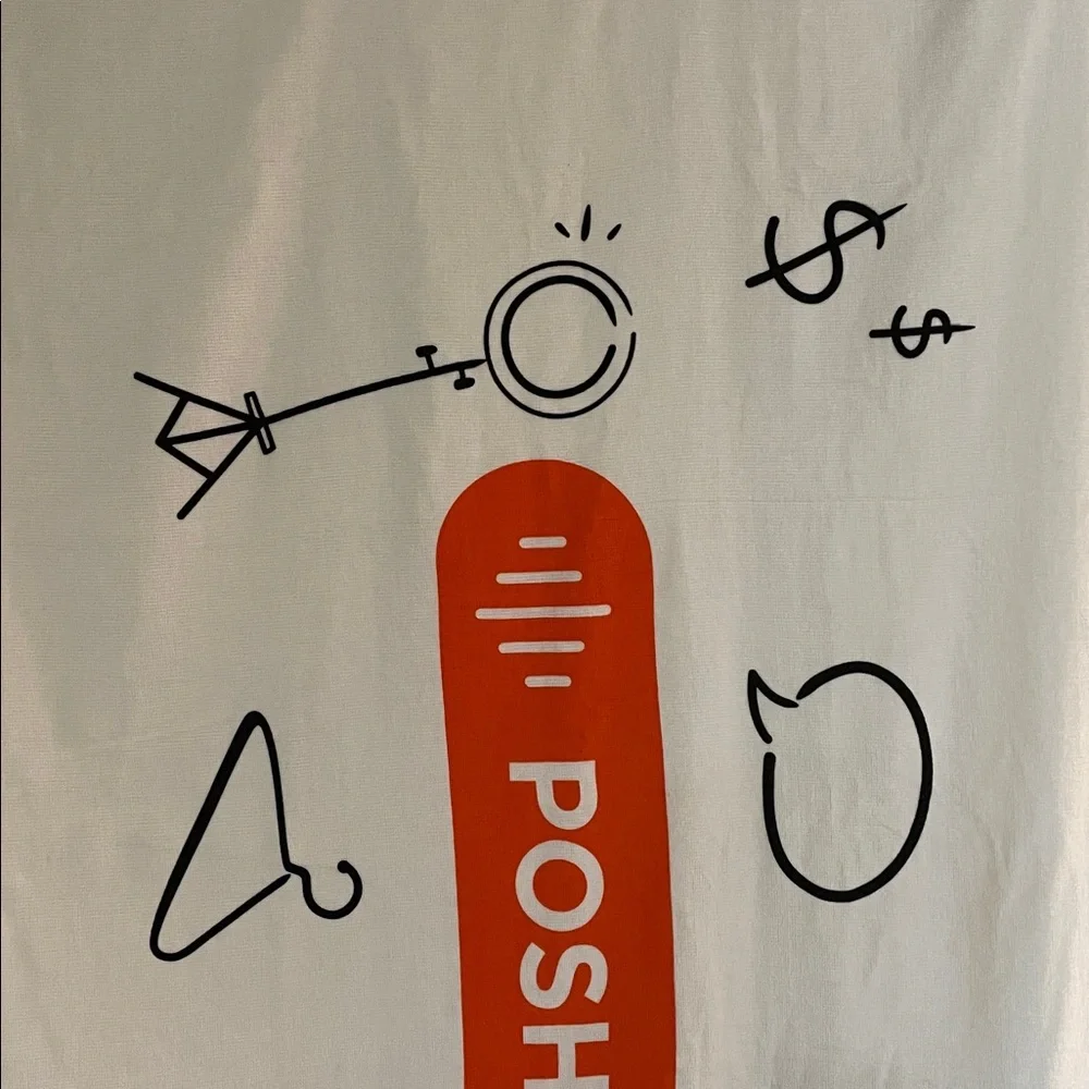 White Poshmark Posh Shows Beach Towel NEW